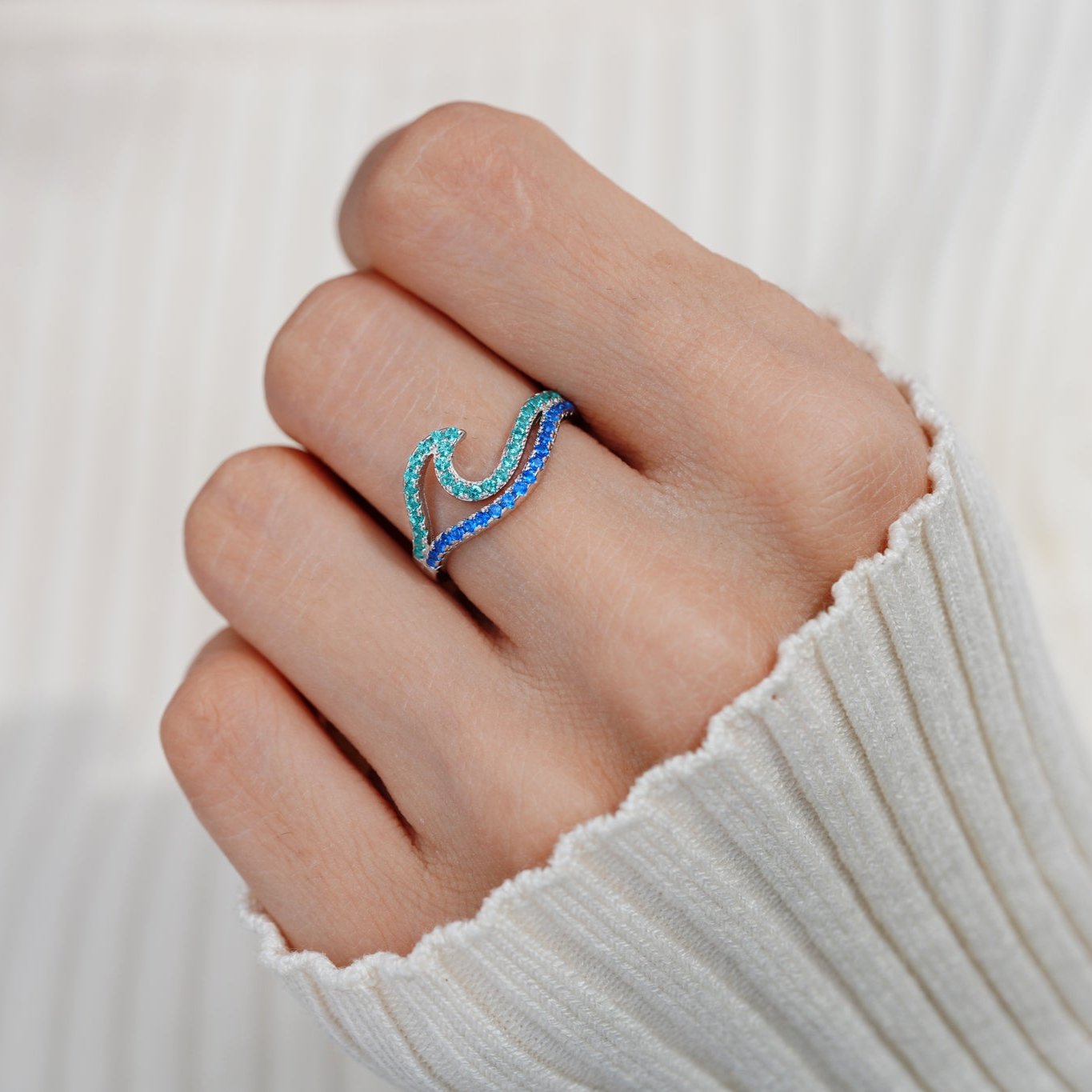 Best Bi♥︎ches Dual Waves Friendship Ring